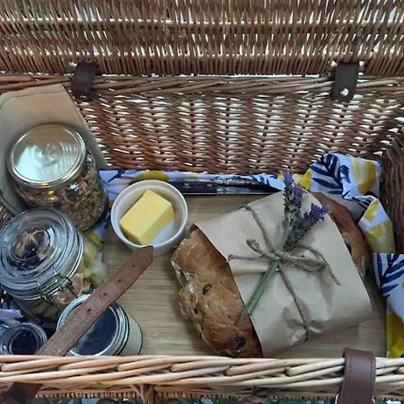 Wattle Creek Studio With Breakfast Basket Amberley Exterior foto